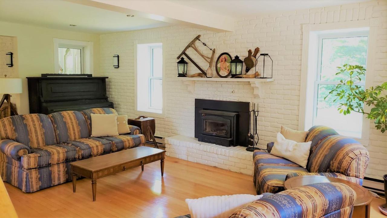 Auberge Du Vignoble Bromont Buitenkant foto