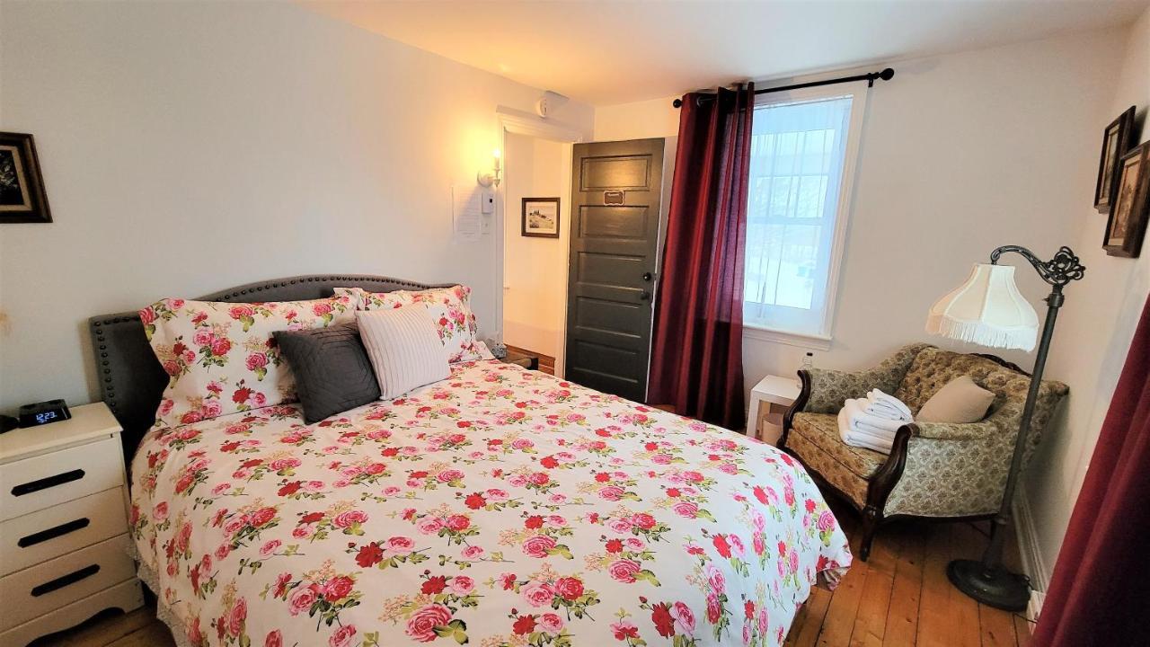 Auberge Du Vignoble Bromont Buitenkant foto