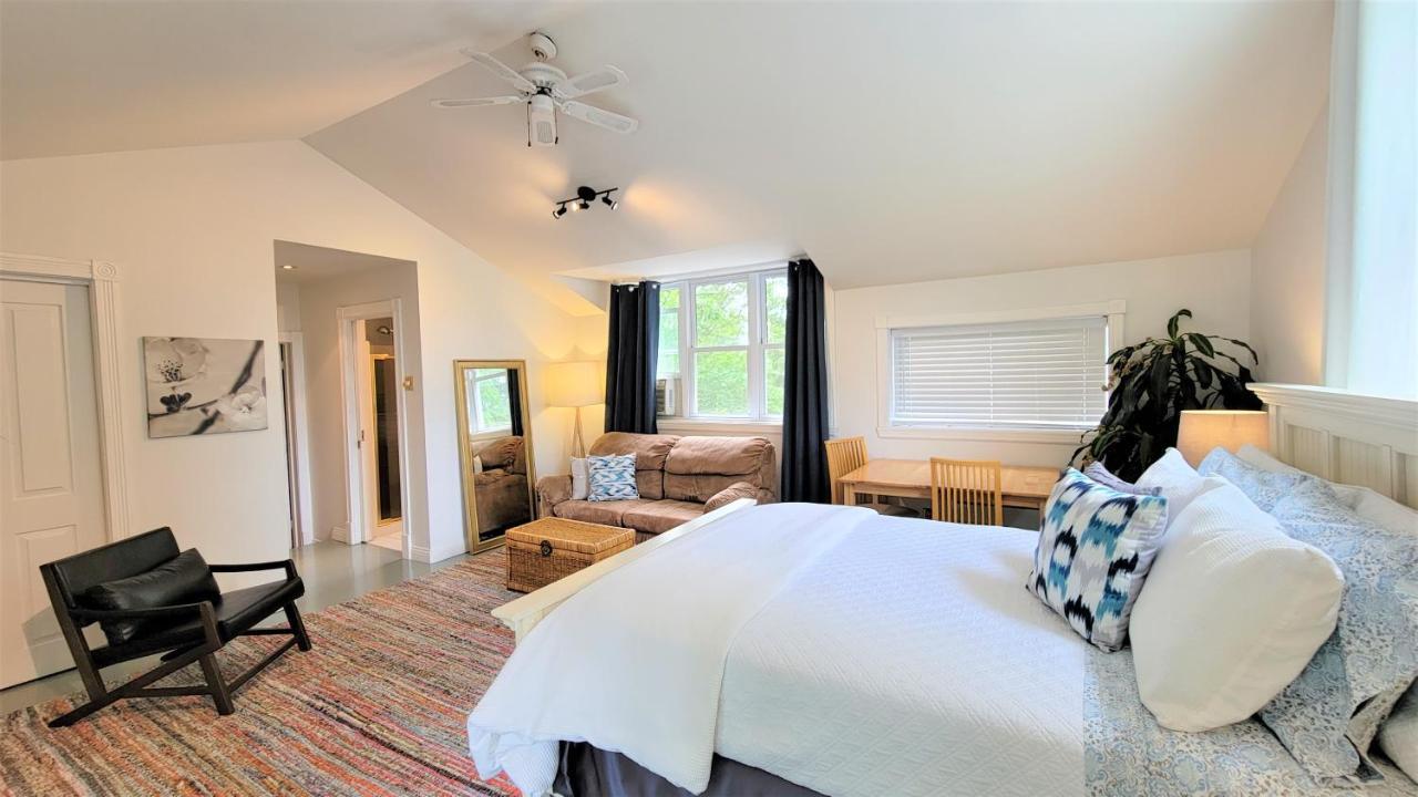 Auberge Du Vignoble Bromont Buitenkant foto