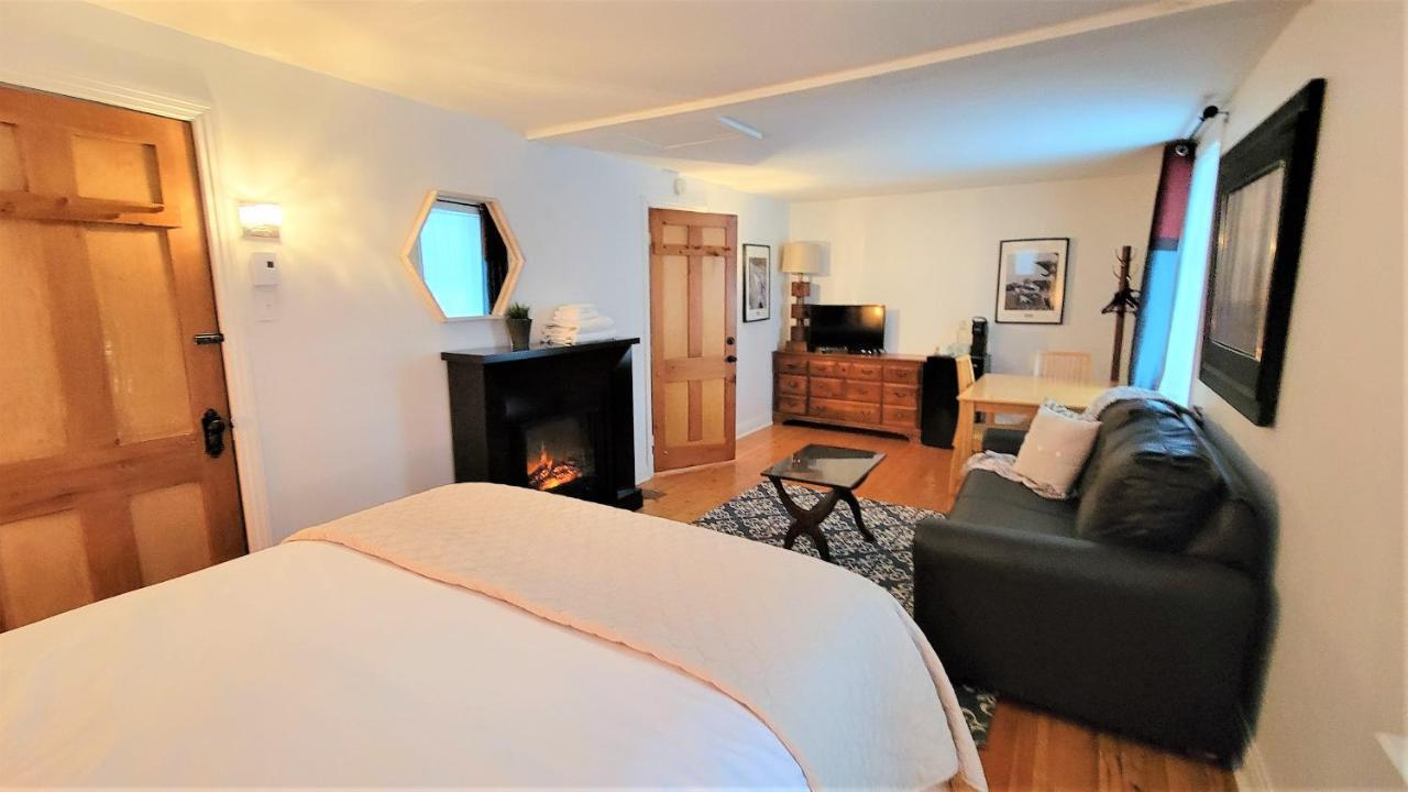 Auberge Du Vignoble Bromont Buitenkant foto