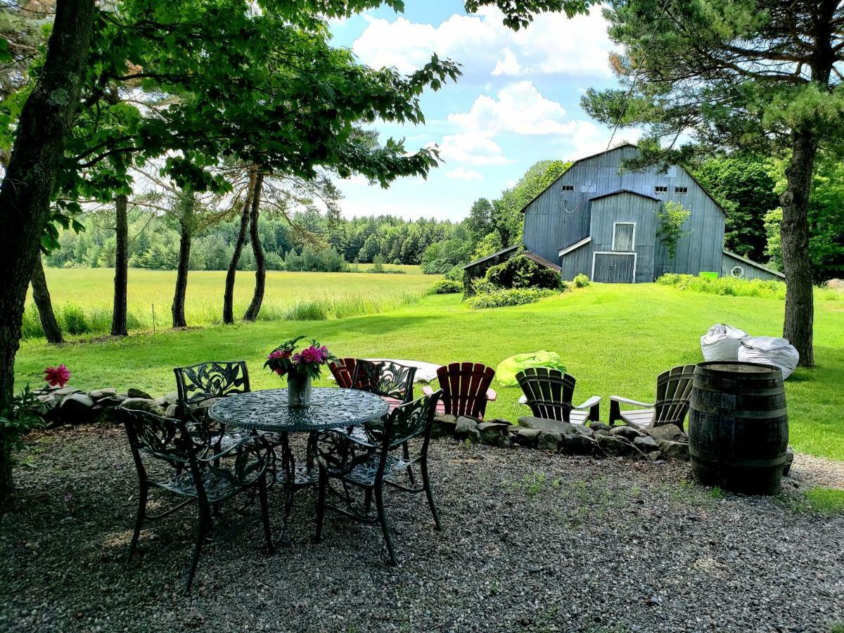 Auberge Du Vignoble Bromont Buitenkant foto