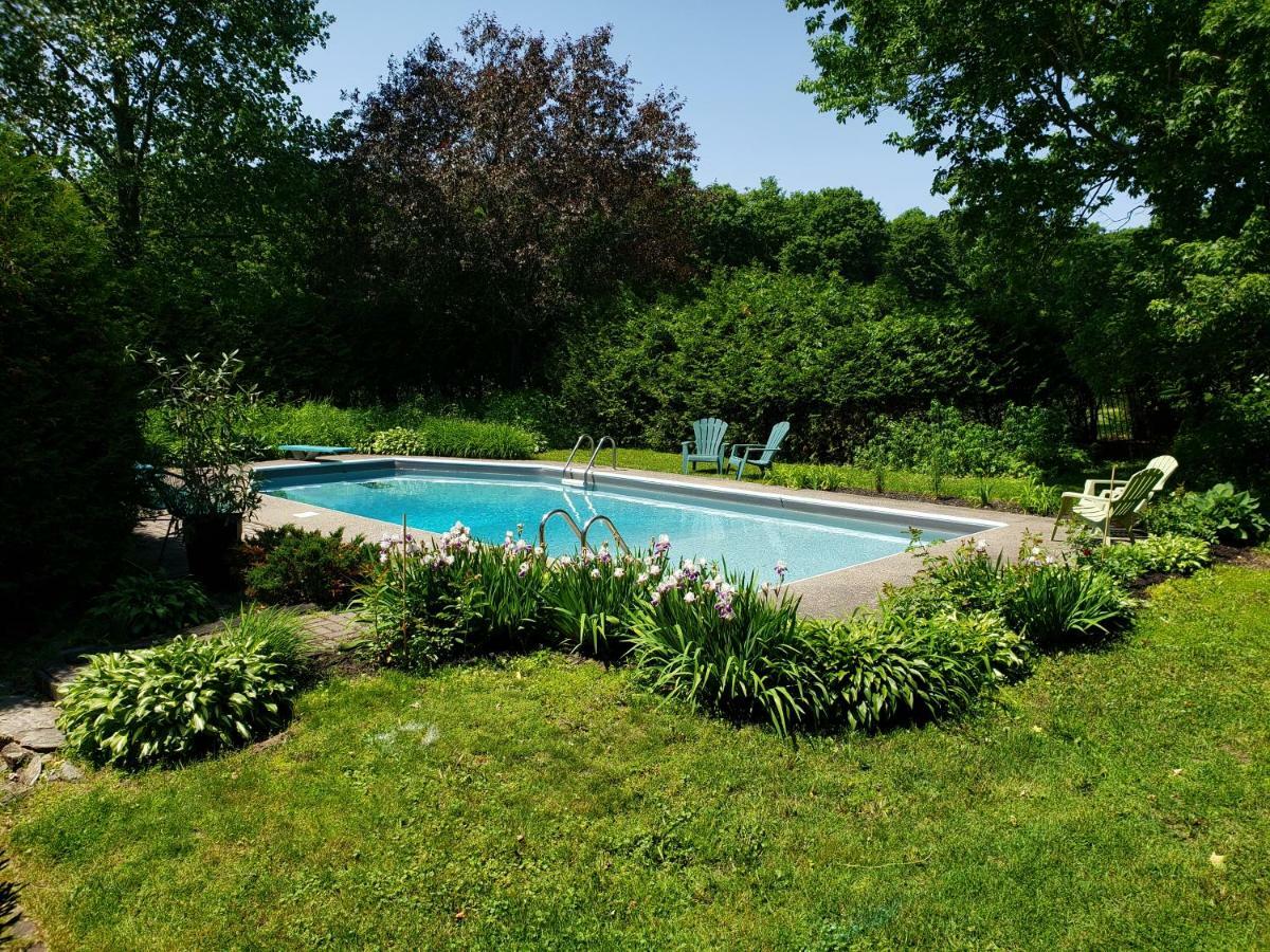 Auberge Du Vignoble Bromont Buitenkant foto
